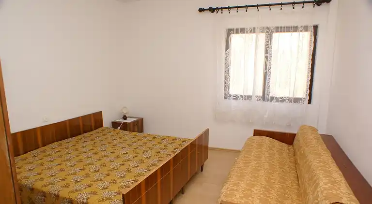 Komfortable Ferienwohnung am Strand Zubovici, Pag (A-4065-a)