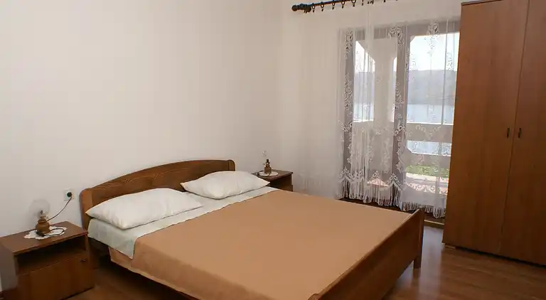 Komfortable Ferienwohnung am Strand Zubovici, Pag (A-4065-a)