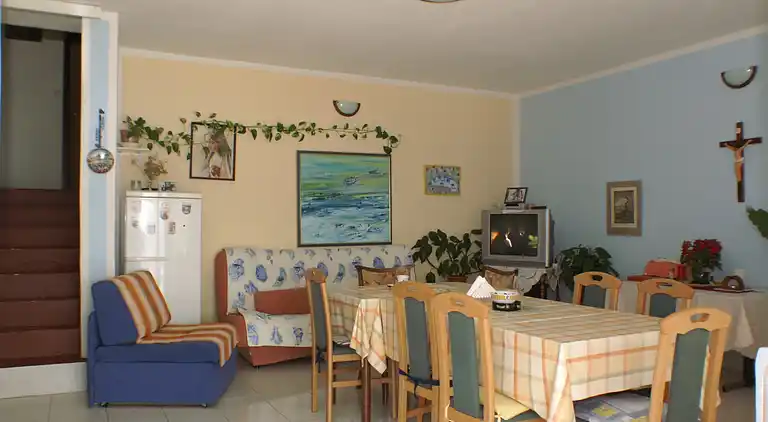 Komfortable Ferienwohnung am Strand Zubovici, Pag (A-4065-a)