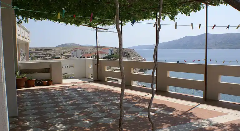 Komfortable Ferienwohnung am Strand Zubovici, Pag (A-4065-a)