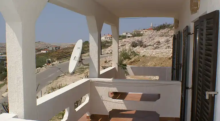 Komfortable Ferienwohnung am Strand Zubovici, Pag (A-4065-a)