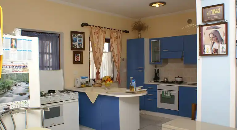 Komfortable Ferienwohnung am Strand Zubovici, Pag (A-4065-a)