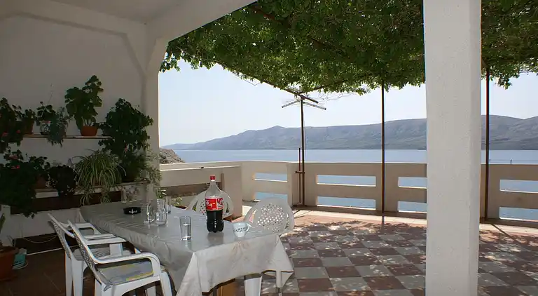 Komfortable Ferienwohnung am Strand Zubovici, Pag (A-4065-a)