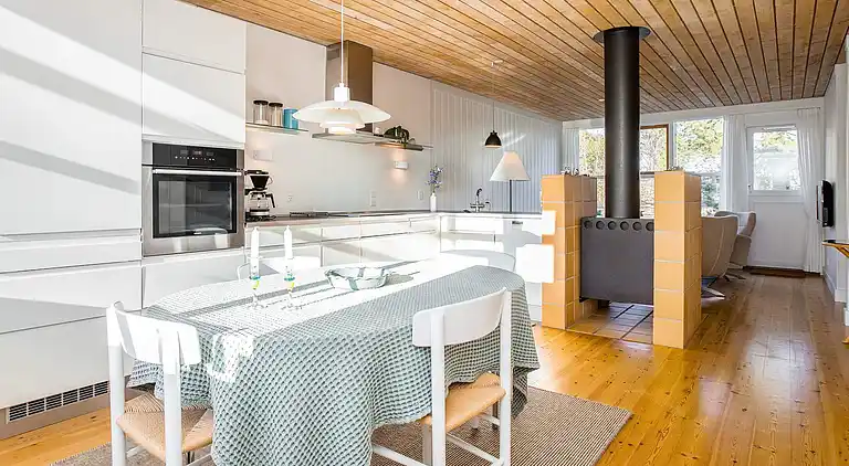 3 room, close to the sea/dike