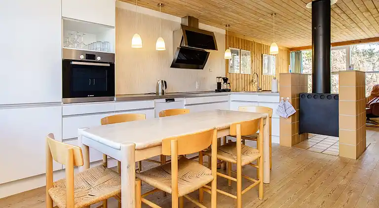 3 room, close to the sea/dike