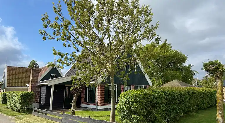 Villa in Hippolytushoef