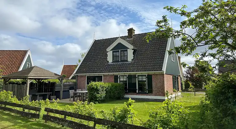 Villa in Hippolytushoef