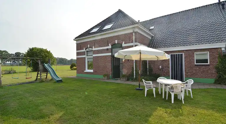 Farm house in Haarlo