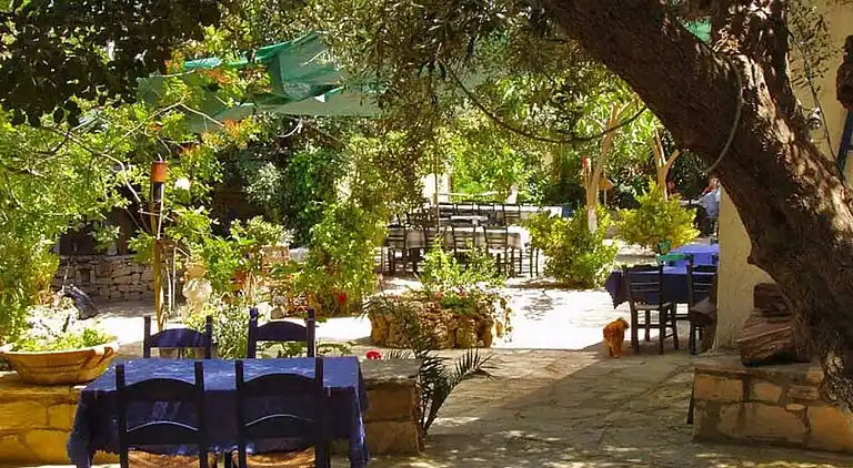 Group Accomodation, Heliopetra Studios And Houses