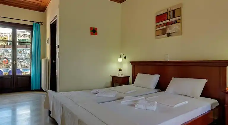 Group Accomodation, Heliopetra Studios And Houses