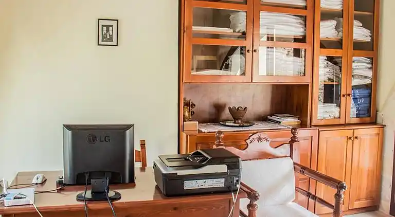 Group Accomodation, Heliopetra Studios And Houses