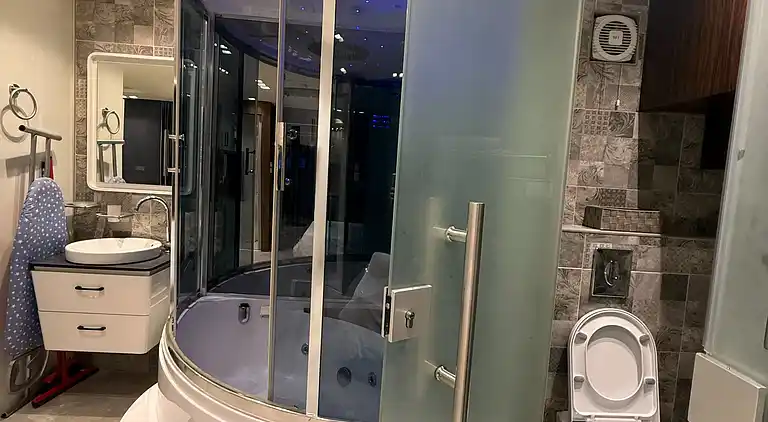 Charming Amman Apartment with Modern Amenities