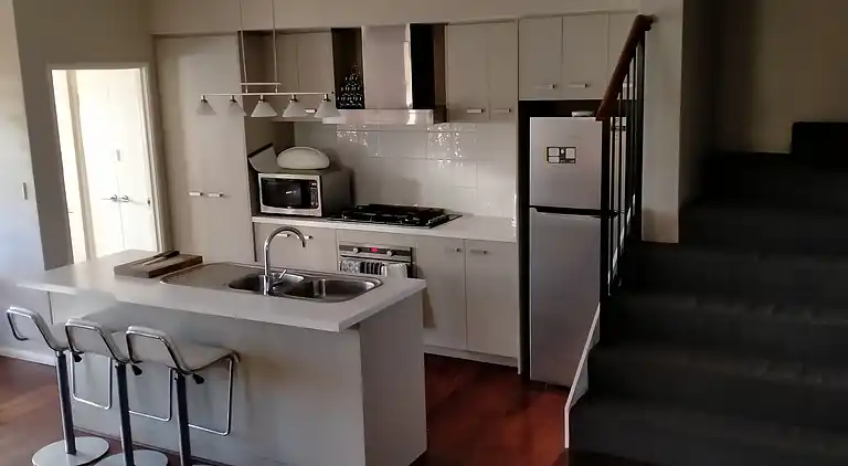 Cozy 3-Bed Townhouse in Palmyra - Perfect for Families