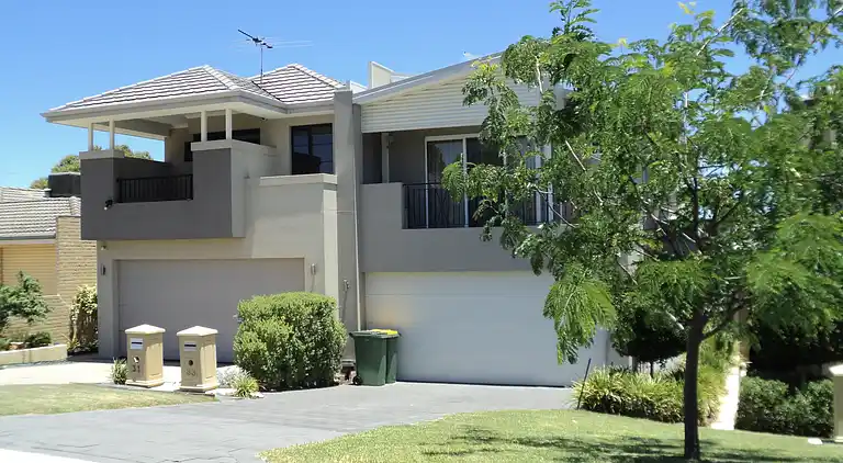 Cozy 3-Bed Townhouse in Palmyra - Perfect for Families