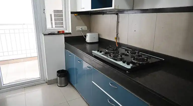 Luxuriöses 3BHK-Apartment in Gurgaon mit Stadt- und