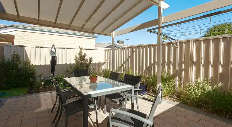 Cozy 3-Bed Townhouse in Palmyra - Perfect for Families