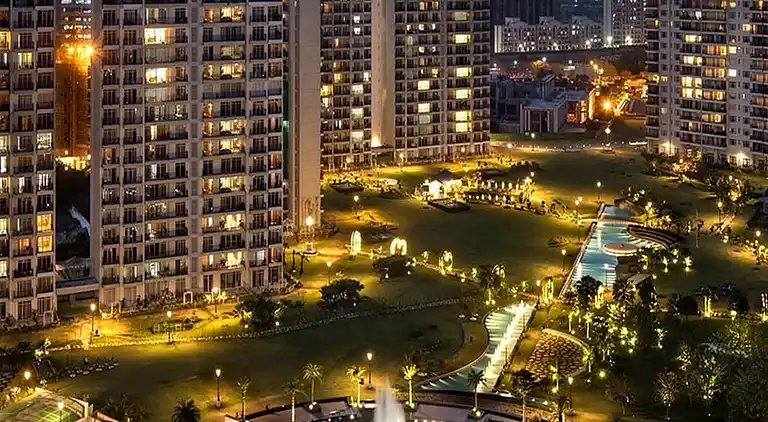 Luxuriöses 3BHK-Apartment in Gurgaon mit Stadt- und