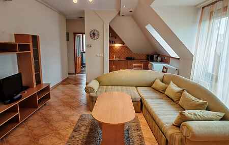 Kazinczy 2bedroom apartment with balcony