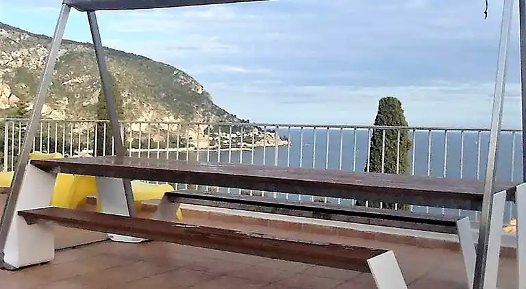 Holiday home in Èze