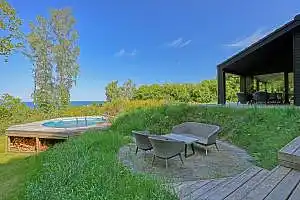 Schönes Ferienhaus mit Meerblick