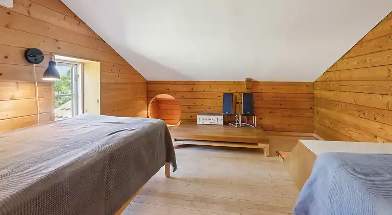 Hyggeligt feriehus tæt på fjord og badebro