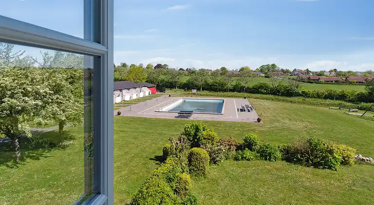 Ferielejlighed til 4 med fælles pool 