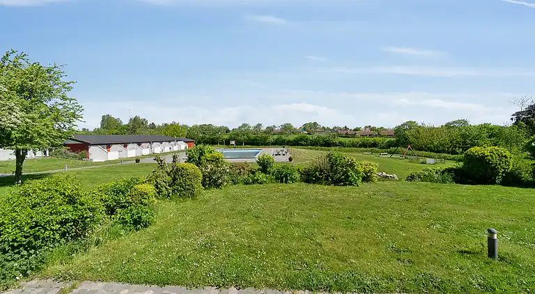 Ferielejlighed til 4 med fælles pool 