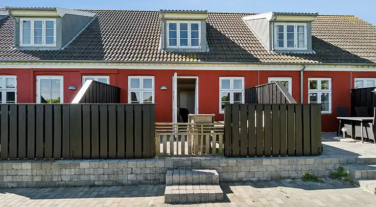 Ferielejlighed til 4 med fælles pool 