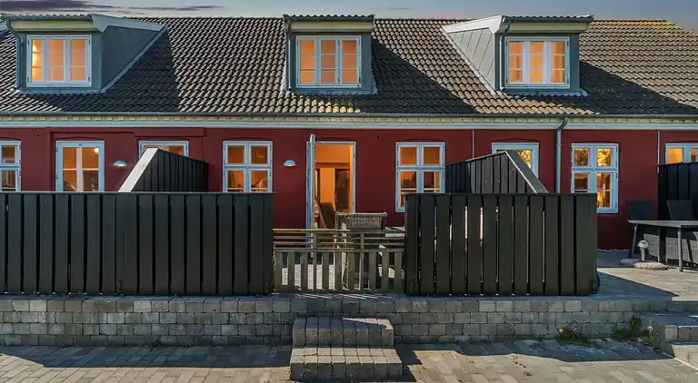 Ferielejlighed til 4 med fælles pool 