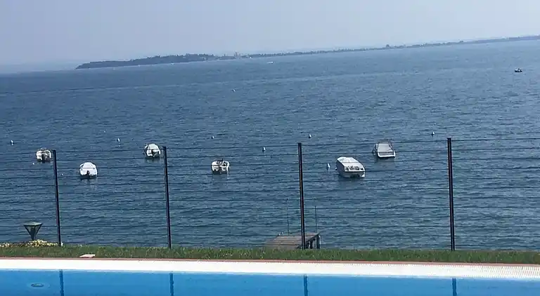 Apartment in Padenghe sul Garda