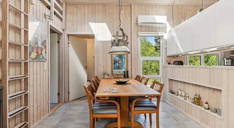 Charmende Sommerhus tæt på Kattegat og Natur