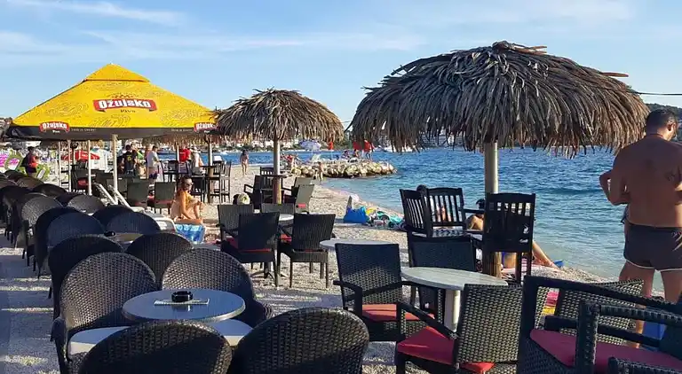 Ferielejlighed i Okrug Gornji