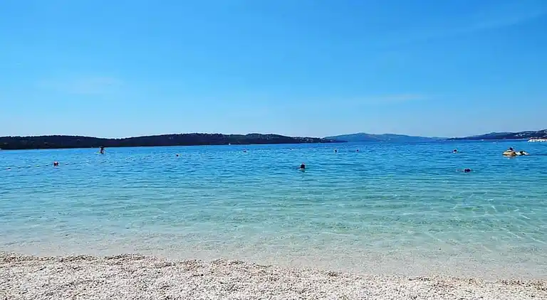 Ferielejlighed i Okrug Gornji