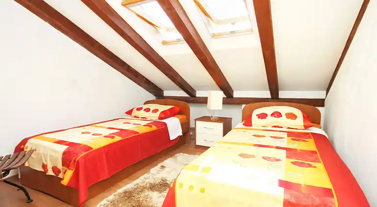 2-Zimmer-Ferienwohnung mit Terrasse und Meerblick Stari Grad