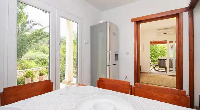 2-Zimmer-Ferienwohnung mit Terrasse und Meerblick Stari Grad