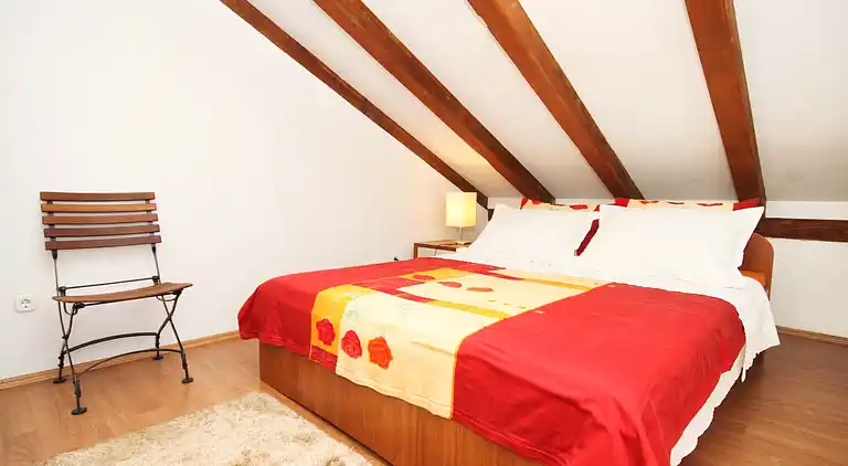 2-Zimmer-Ferienwohnung mit Terrasse und Meerblick Stari Grad
