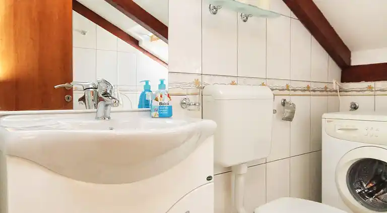 2-Zimmer-Ferienwohnung mit Terrasse und Meerblick Stari Grad