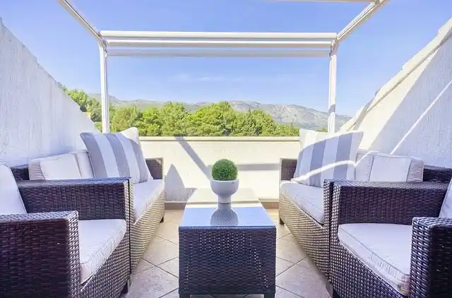 2-Zimmer-Ferienwohnung mit Terrasse und Meerblick Stari Grad