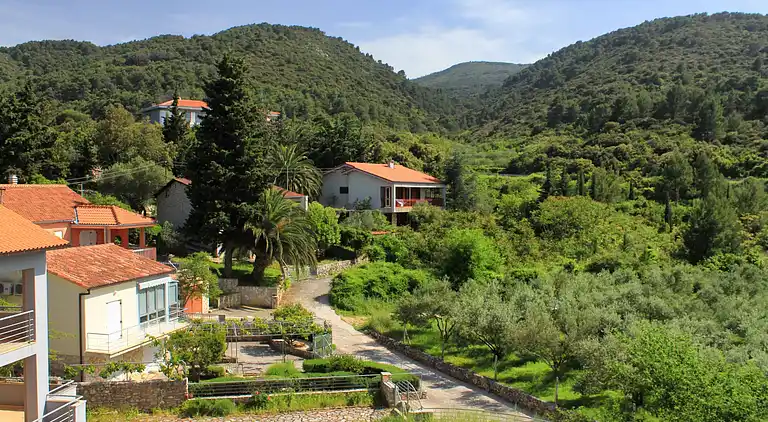 2-Zimmer-Ferienwohnung mit Terrasse und Meerblick Stari Grad
