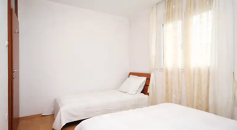 2-Zimmer-Ferienwohnung mit Terrasse und Meerblick Stari Grad