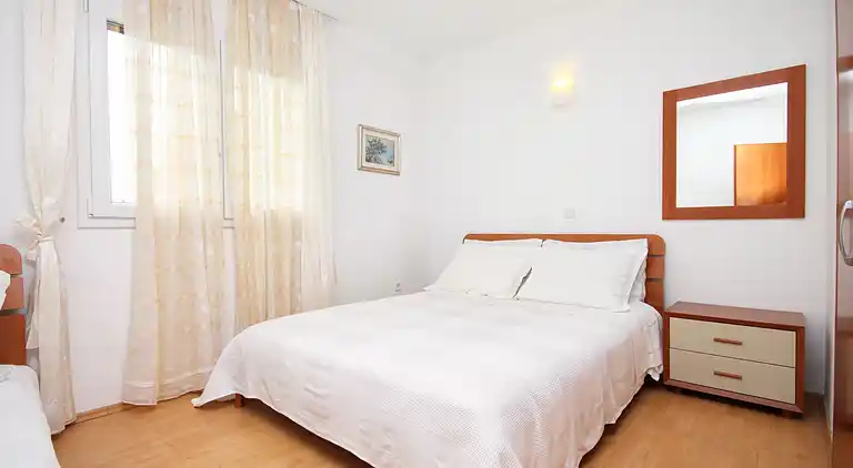 2-Zimmer-Ferienwohnung mit Terrasse und Meerblick Stari Grad