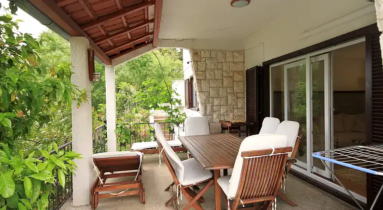 2-Zimmer-Ferienwohnung mit Terrasse und Meerblick Stari Grad