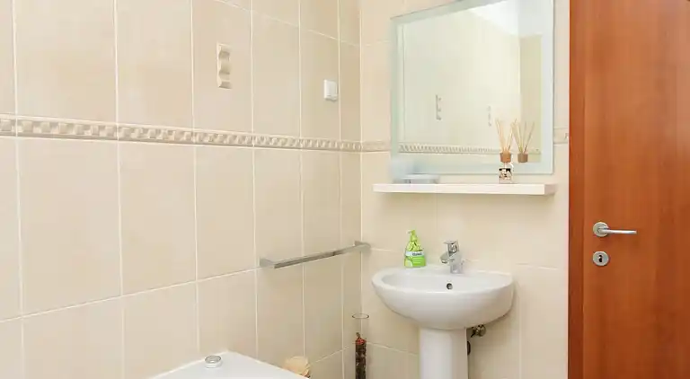 2-Zimmer-Ferienwohnung mit Terrasse und Meerblick Stari Grad