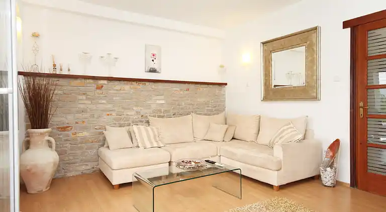 2-Zimmer-Ferienwohnung mit Terrasse und Meerblick Stari Grad