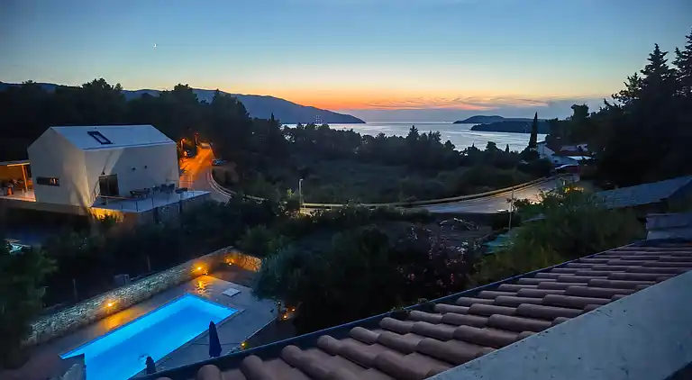 2-Zimmer-Ferienwohnung mit Terrasse und Meerblick Stari Grad