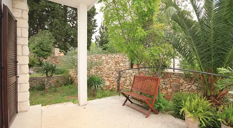 2-Zimmer-Ferienwohnung mit Terrasse und Meerblick Stari Grad