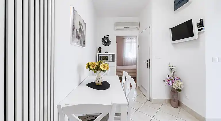 2-Zimmer-Ferienwohnung mit Terrasse Dubrovnik (A-9073-b)