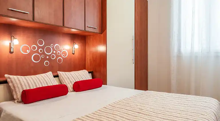 2-Zimmer-Ferienwohnung mit Terrasse Dubrovnik (A-9073-b)
