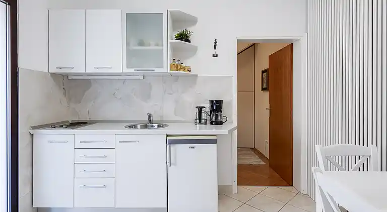 2-Zimmer-Ferienwohnung mit Terrasse Dubrovnik (A-9073-b)