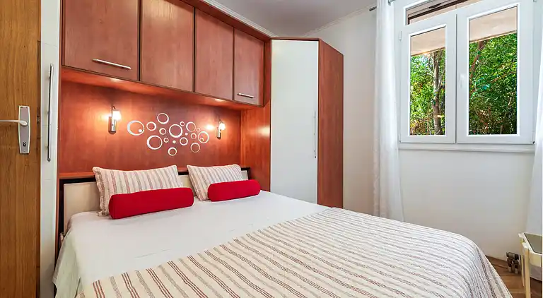 2-Zimmer-Ferienwohnung mit Terrasse Dubrovnik (A-9073-b)